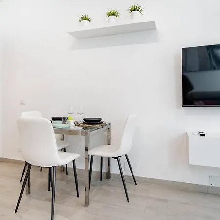 Tortona Navigli New And Cozy Appartement